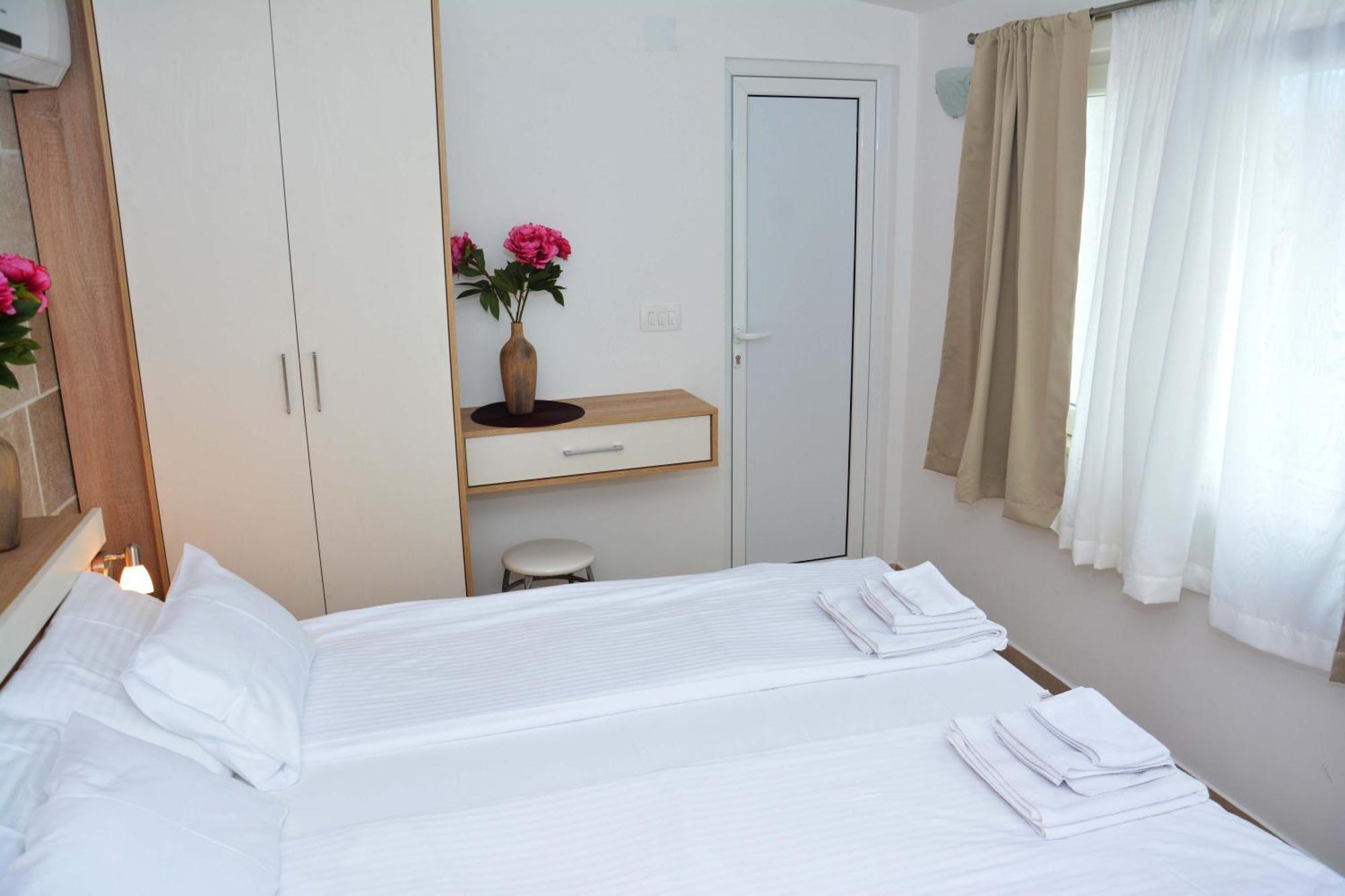 Apartments Harmonia Τίβατ Δωμάτιο φωτογραφία