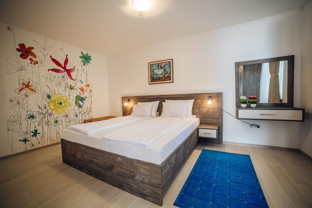 Apartments Harmonia Τίβατ Εξωτερικό φωτογραφία