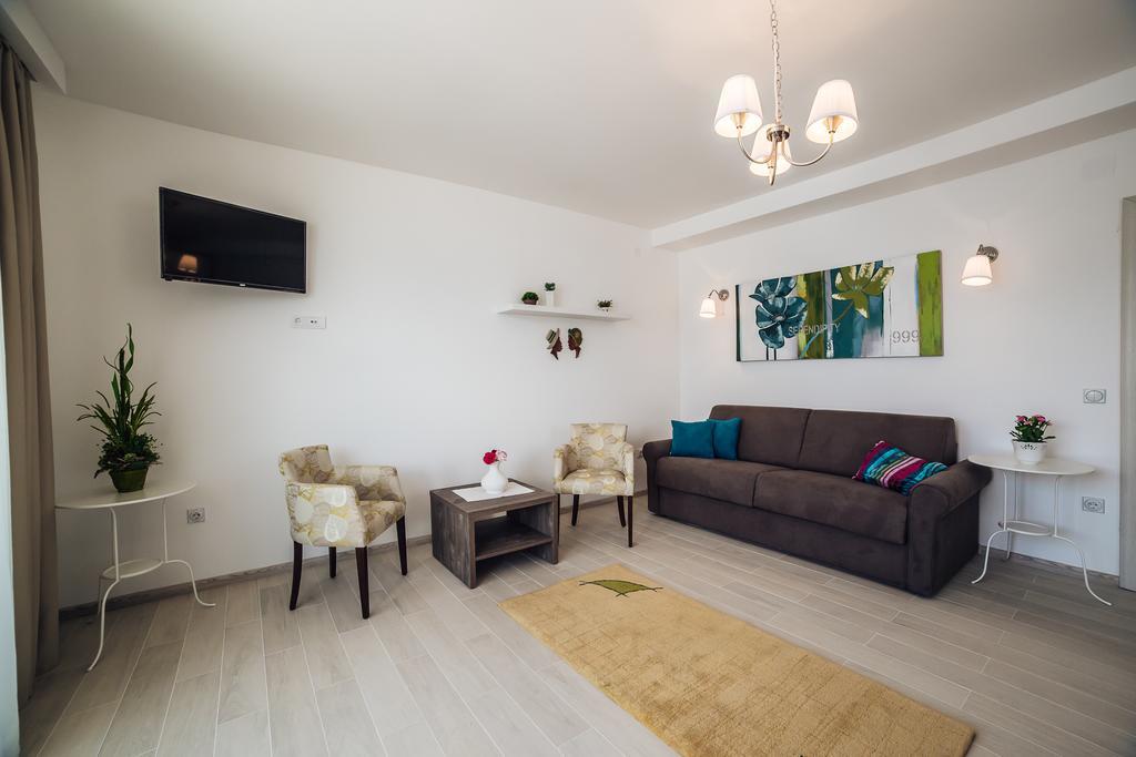 Apartments Harmonia Τίβατ Εξωτερικό φωτογραφία