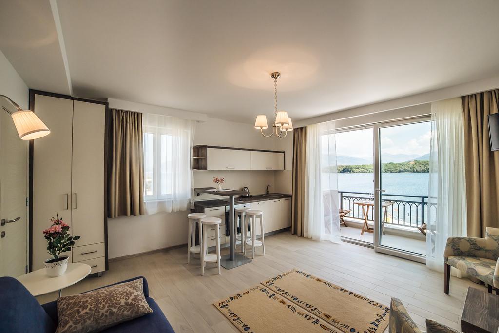 Apartments Harmonia Τίβατ Εξωτερικό φωτογραφία